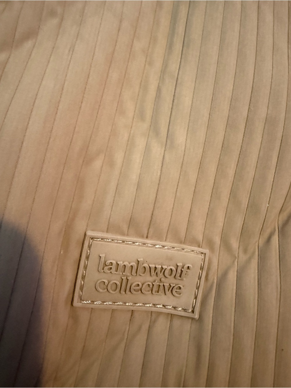 Lambwolf Collective City Carrier Quilted Pet Bag in Tan NWT 1072 - Picture 3 of 11